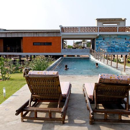 La Maison Bleue Lome Bagian luar foto