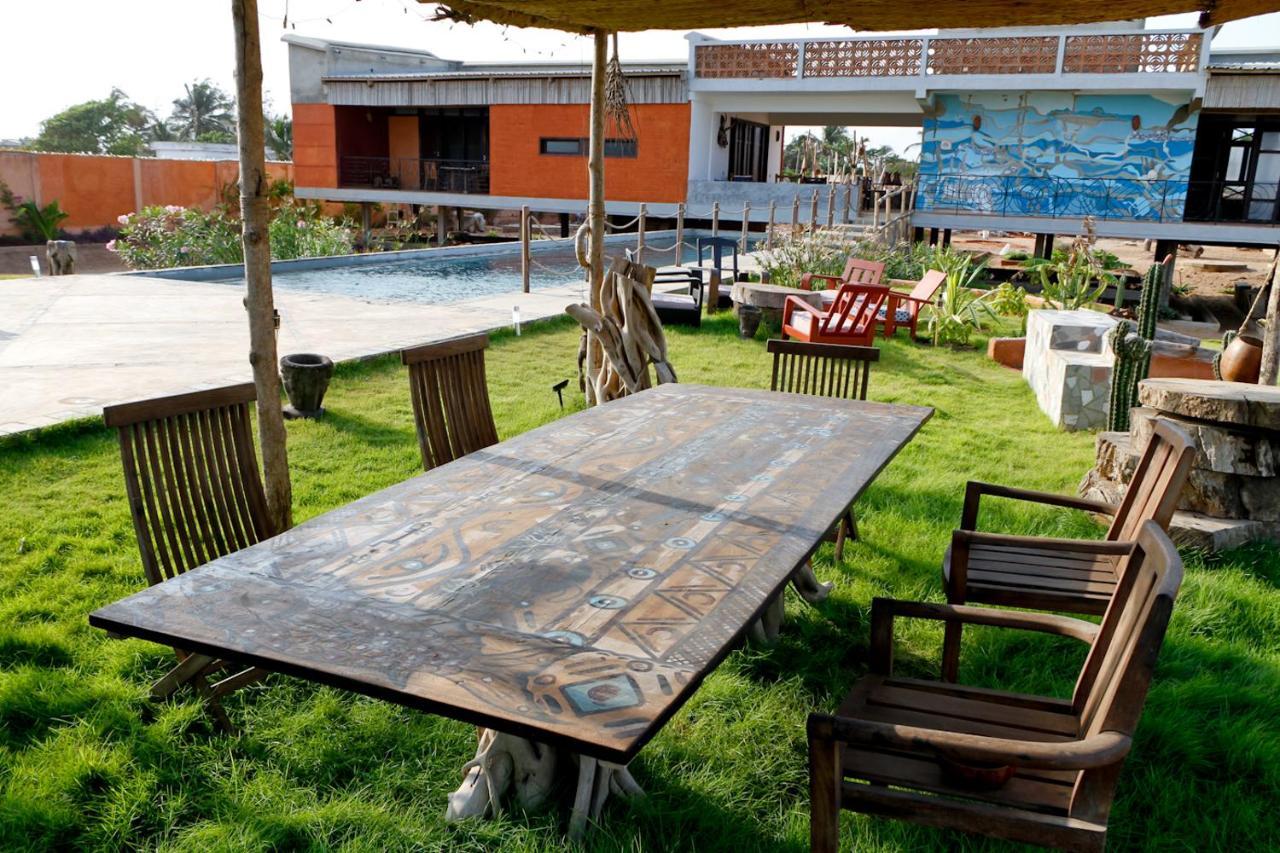 La Maison Bleue Lome Bagian luar foto
