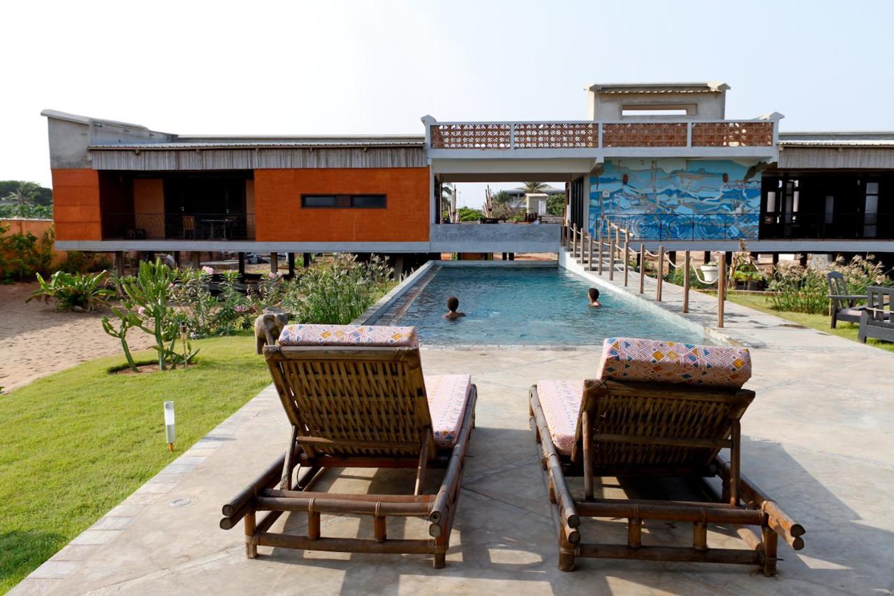 La Maison Bleue Lome Bagian luar foto