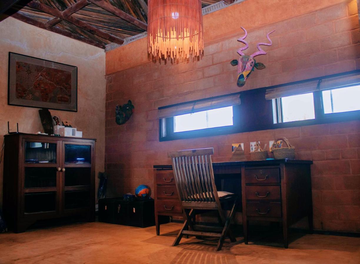La Maison Bleue Lome Bagian luar foto