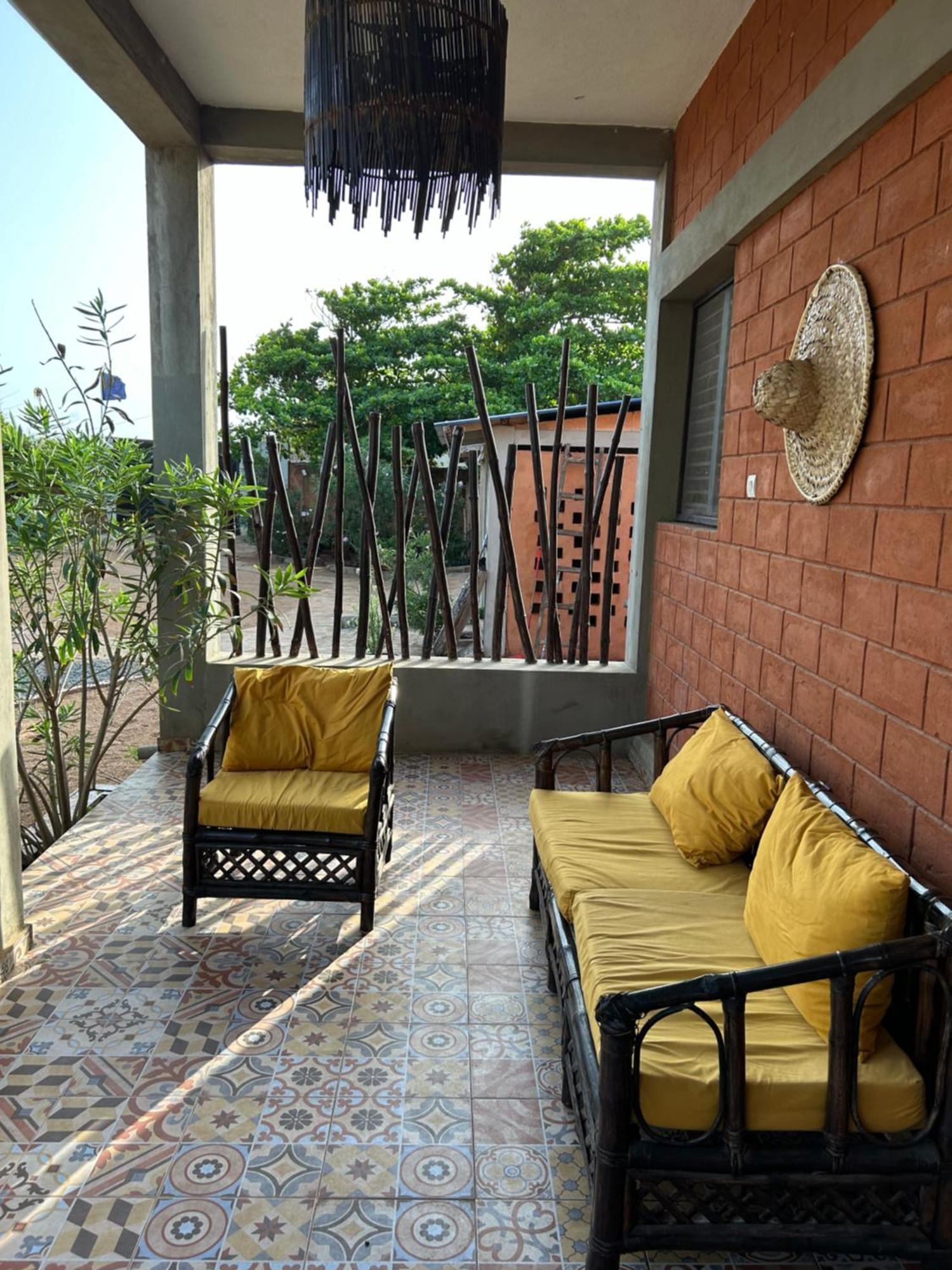 La Maison Bleue Lome Bagian luar foto