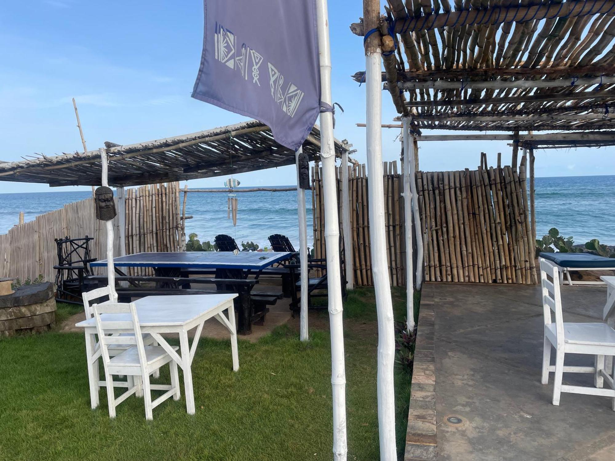 La Maison Bleue Lome Bagian luar foto